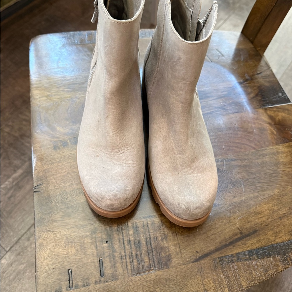 Sorel Emilie ii Chelsea boots